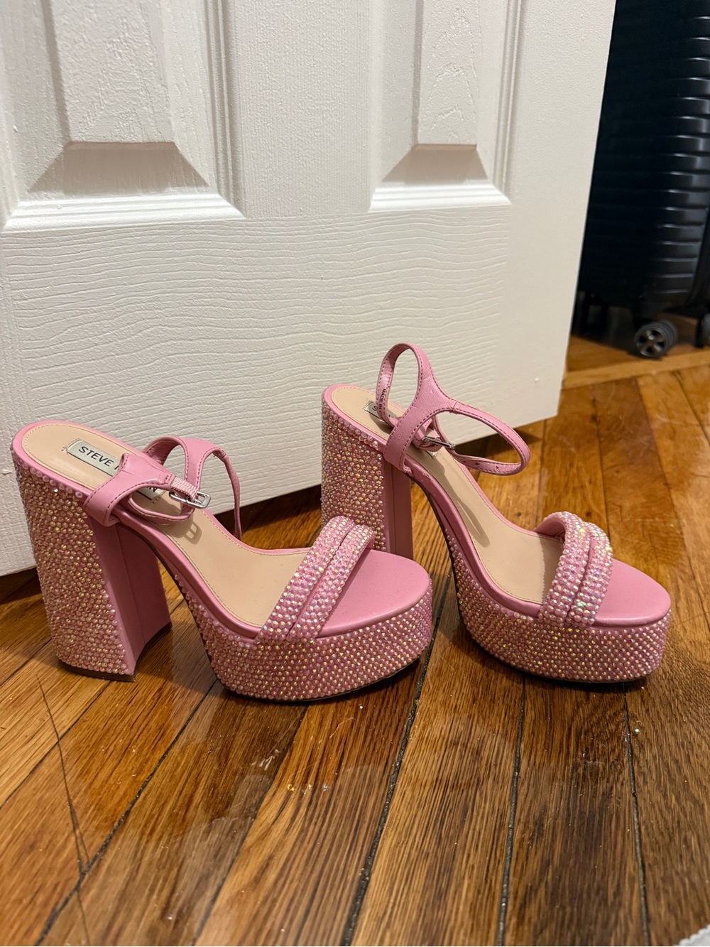 Steve Madden Pink Crystal-Embellished Platform Sandals